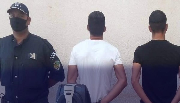 شرطة الشلف توقيف لصوص السيارات الدراجات النارية