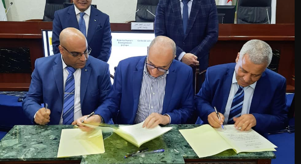 توقيع إتفاقية الإلتزام بفتح ملحقة الطب بجامعة الشلف